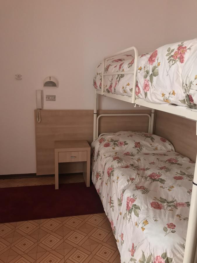 צ'סנטיקו Hotel Settebello B&B מראה חיצוני תמונה