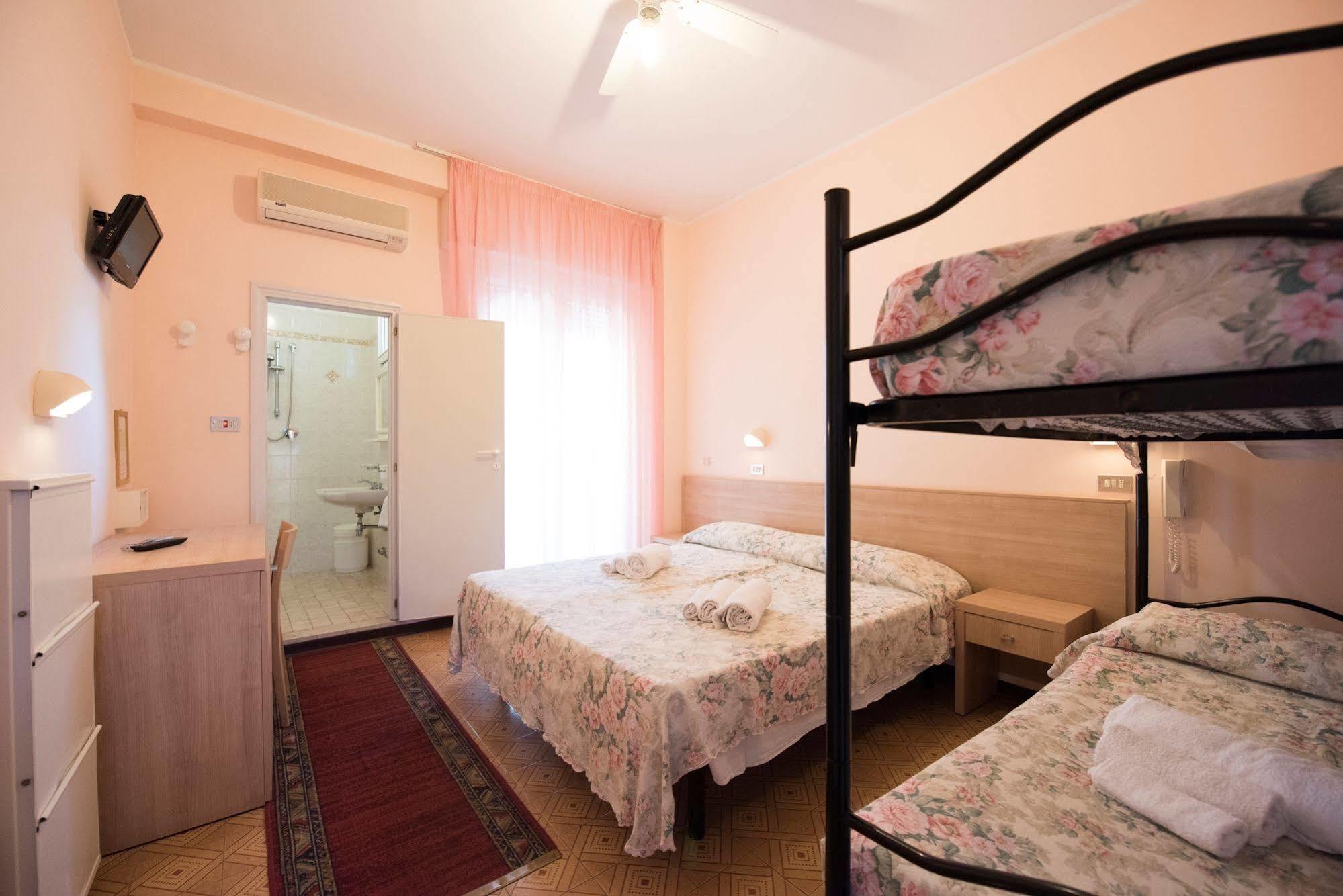 צ'סנטיקו Hotel Settebello B&B מראה חיצוני תמונה